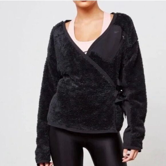 Nike Sherpa Fleece Training Wrap - Picture 1 of 12